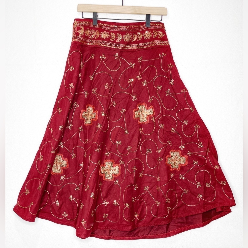 Solitaire Burgundy Embroidered Beaded Boho Chic Skirt Size Medium